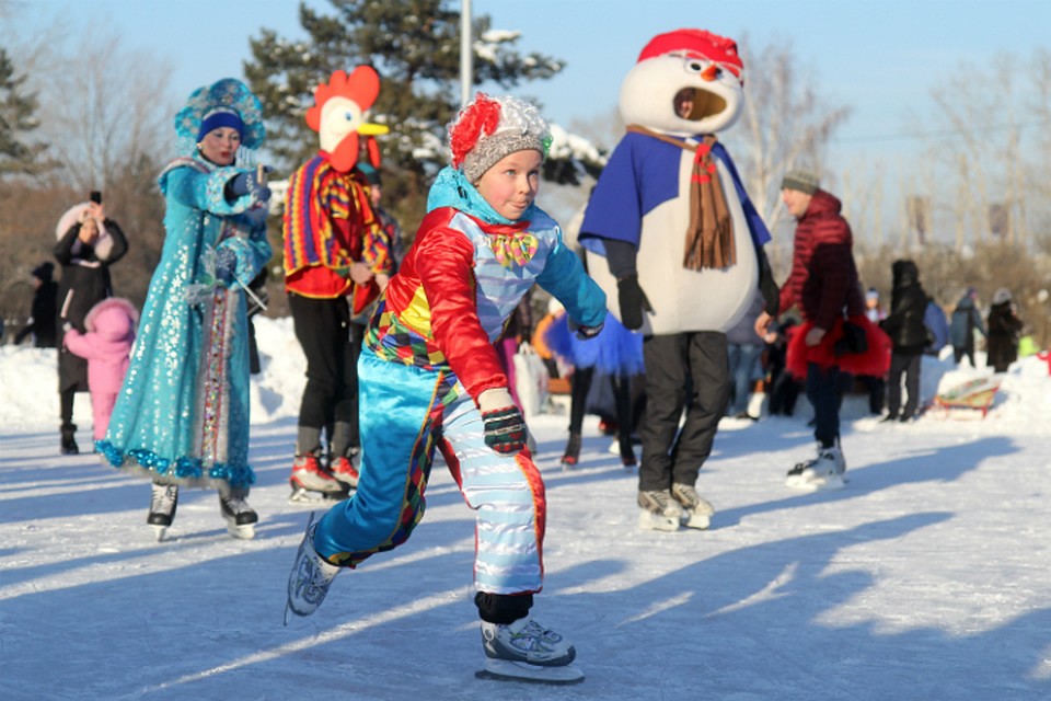 Иркутск парк развлечений для детей. Ледяной городок хрустальная сказка иркутск. Аттракционы возле европарка иркутск. Куда сходить с ребенком в иркутске. Куда сходить с ребенком в иркутске.