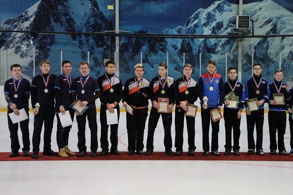 Сайт министерства спорта иркутской. Иркутская команда по керлингу. Керлинг Иркутск.