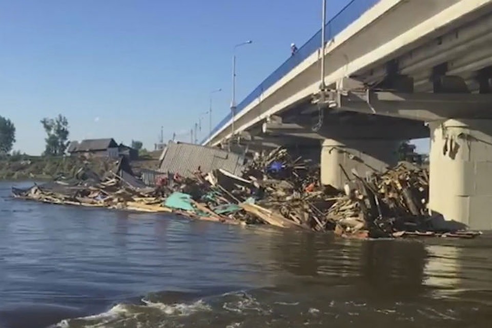 Иркутские наводнения. Тулун наводнение 2019 мост.
