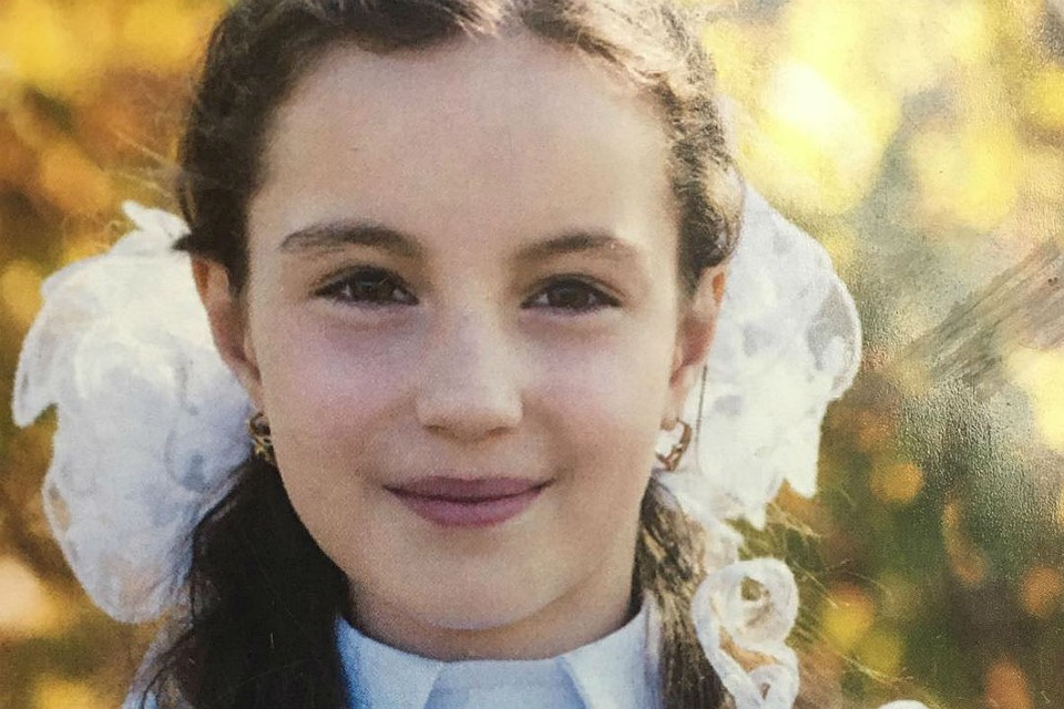 Молодая героиня. Маргарита из школьницы. Молодые знаменитости из Забайкалья. 8 Классница Наташа. Маленькая́.девочка.Анжела́,школьница́,